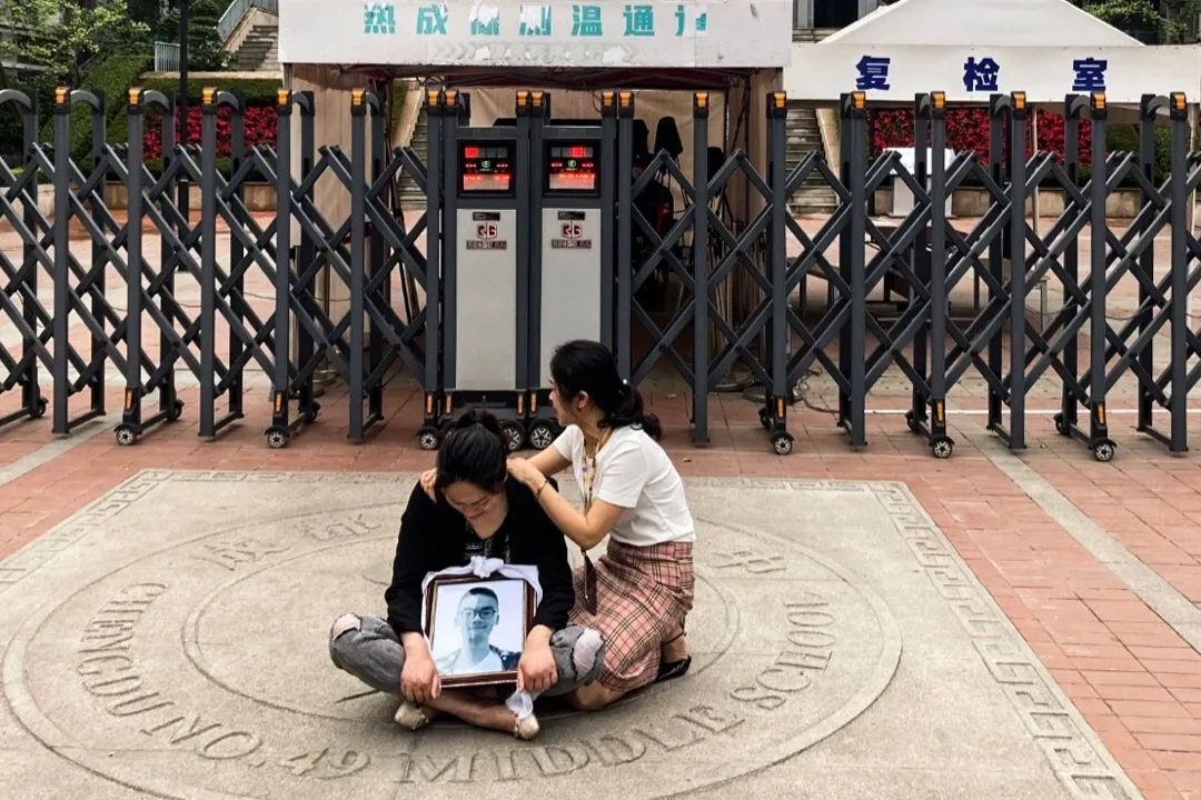 成都49中学生坠亡事件中的媒体表现｜免费newsletter（019）